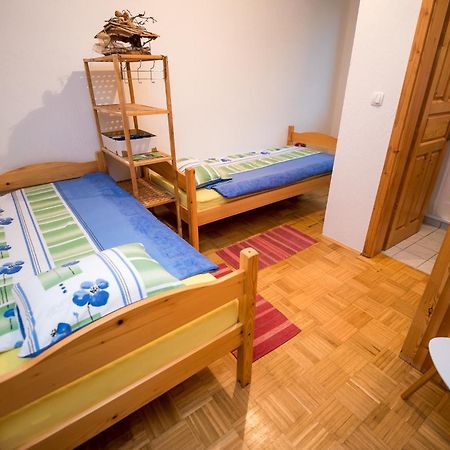 Guest House Frata Двор Экстерьер фото