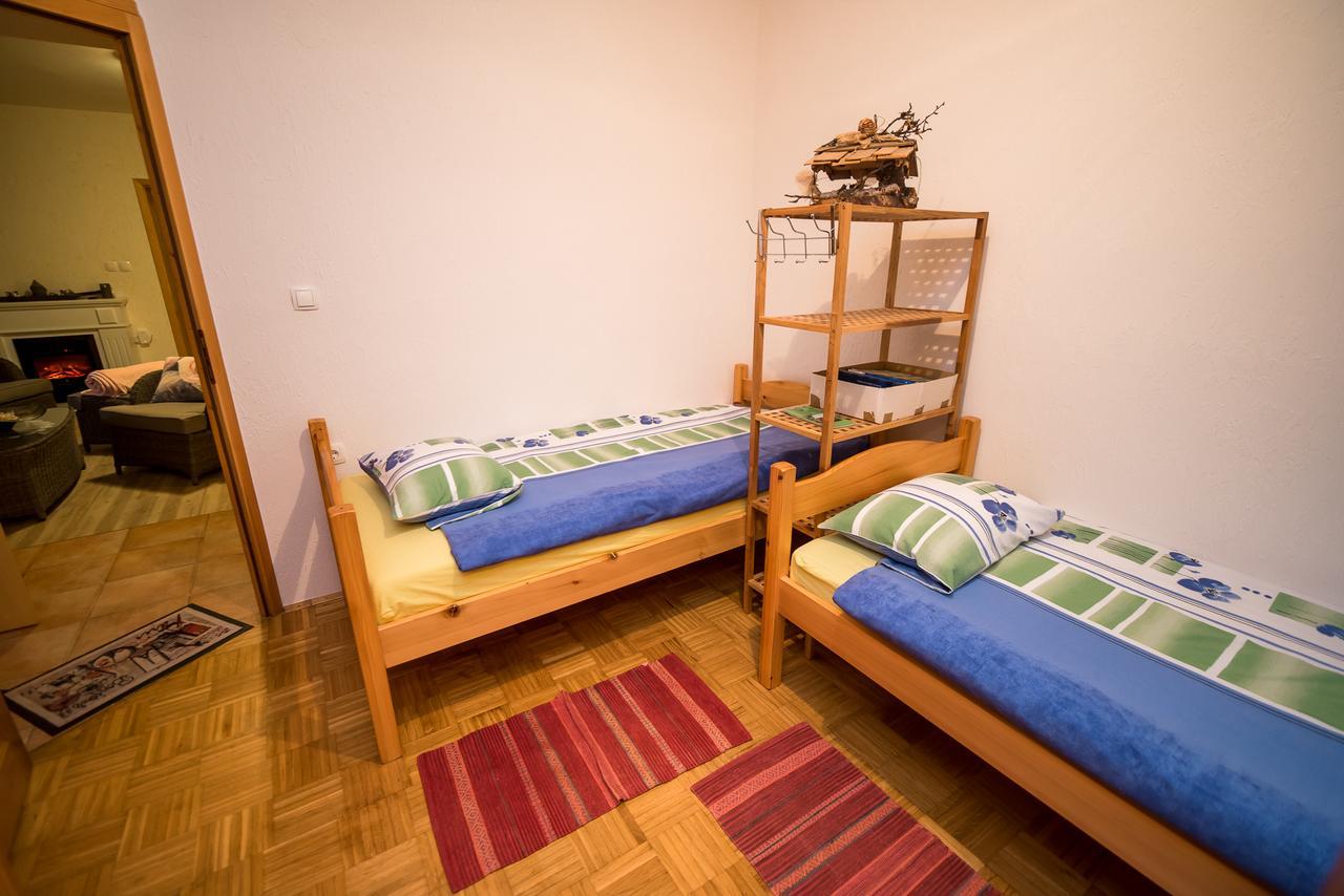 Guest House Frata Двор Экстерьер фото